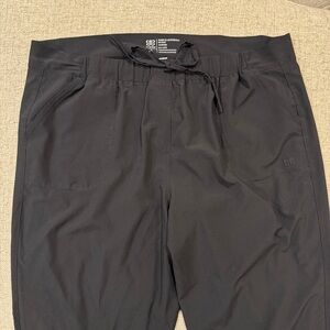 Albion Fit Black Jetsetter Joggers | Petite XL | Ankle Zip Travel Pants